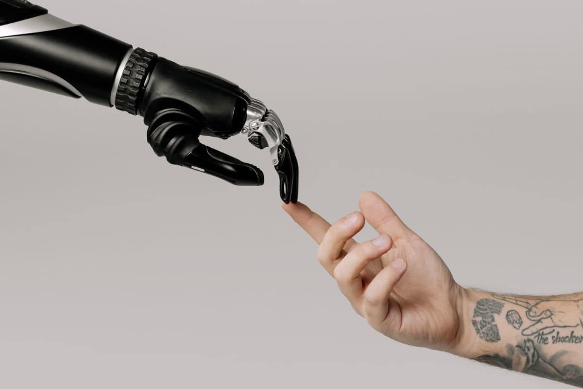 What Can AI Do That Humans Can’t? All Capabilities Explained