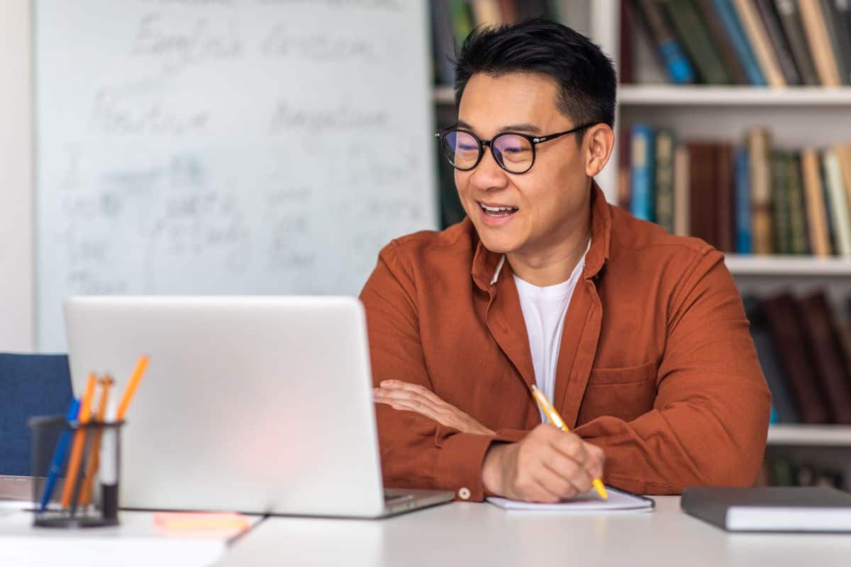 Can Professors Detect Chat-GPT? [2025 Update]