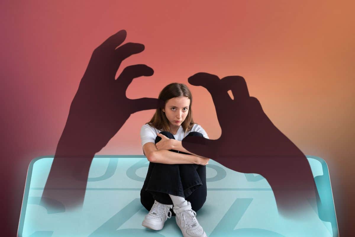 Teenager wird über sein Smartphone gemobbt