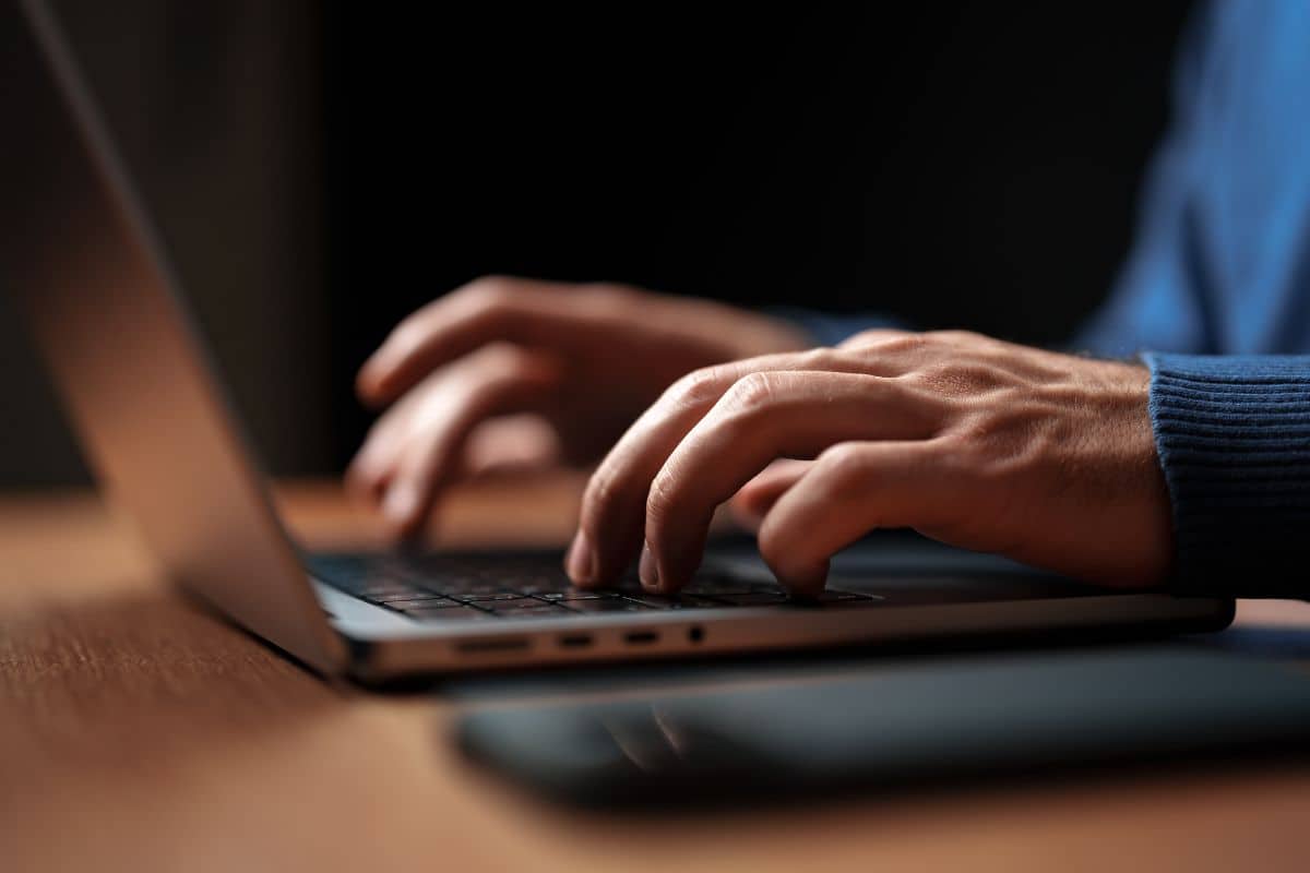 How to Make AI Writing Undetectable: The 5 Best Ways