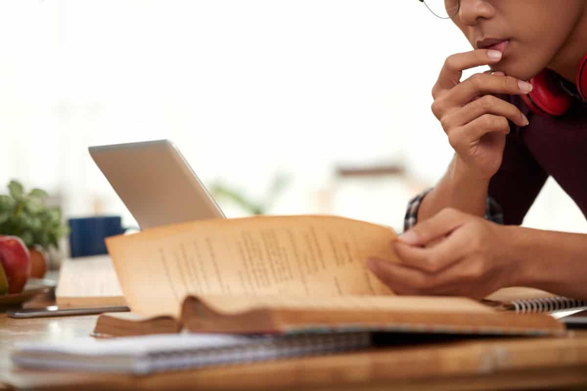 Como usar o AI Paragraph Generator para escrever melhor