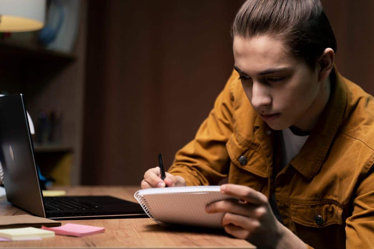 Plágio no local de trabalho: Consequências e como evitá-lo