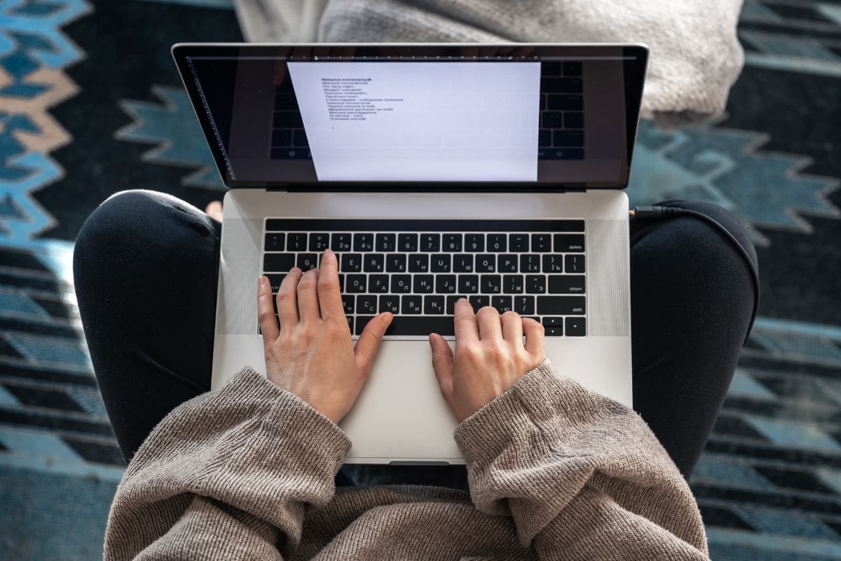 Winston AI Review: Can It Accurately Detect AI-Written Text?
