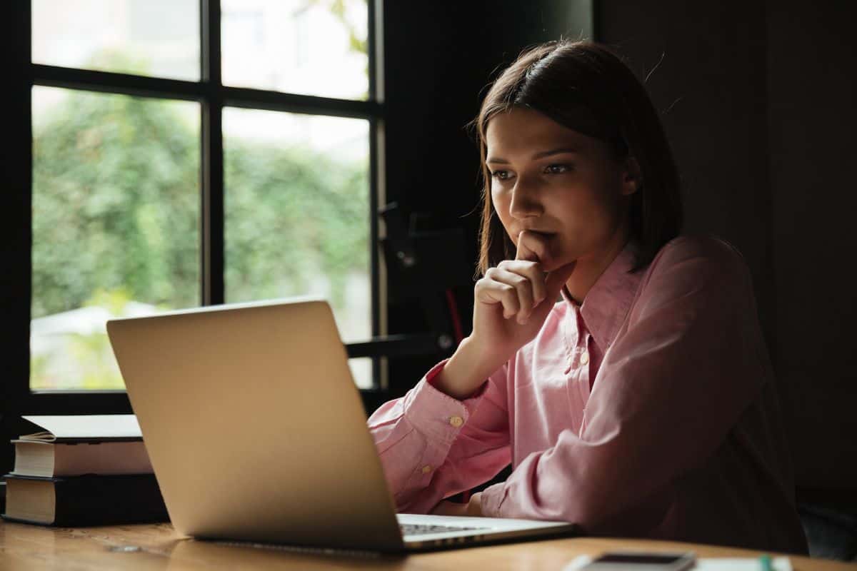Análise do Plagiarisma: ele consegue detectar textos escritos por IA ou parafraseados?