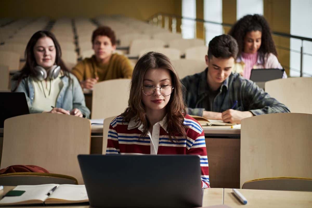Recensione di StudyMonkey: cosa devono sapere gli studenti prima di utilizzarlo