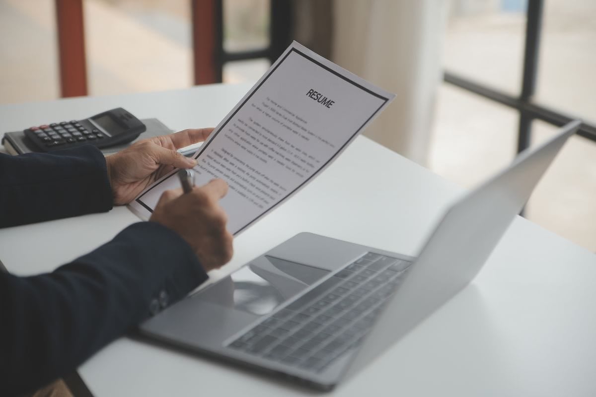 10 Job Application Tips That Get You Hired