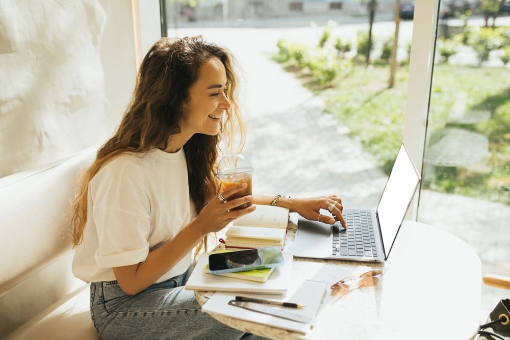 Os 10 melhores empregos de meio período para estudantes e iniciantes 8 Os 10 melhores empregos de meio período para estudantes e iniciantes empregos de meio período