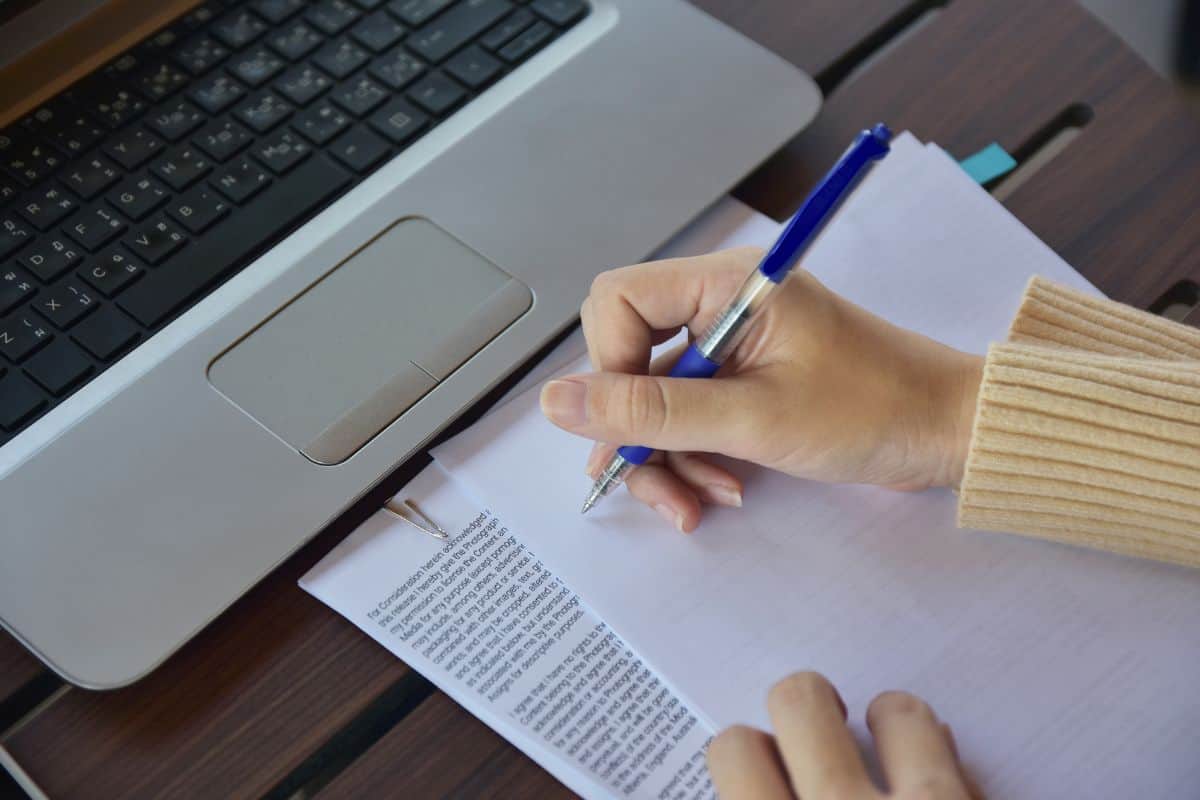 MyEssayWriter AI Review: Worth It or Not?