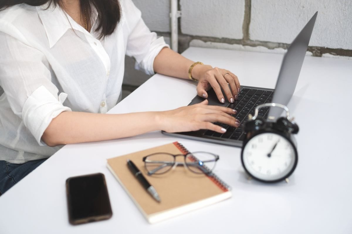 Top 10 Part-Time Jobs for Students and Beginners